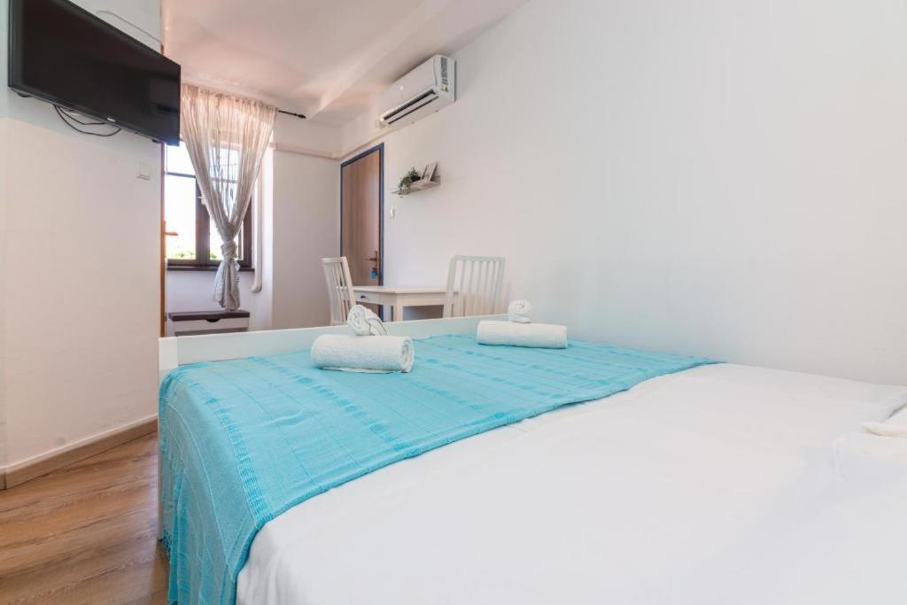 Rooms & Studio Apartments By The Way Baška Εξωτερικό φωτογραφία