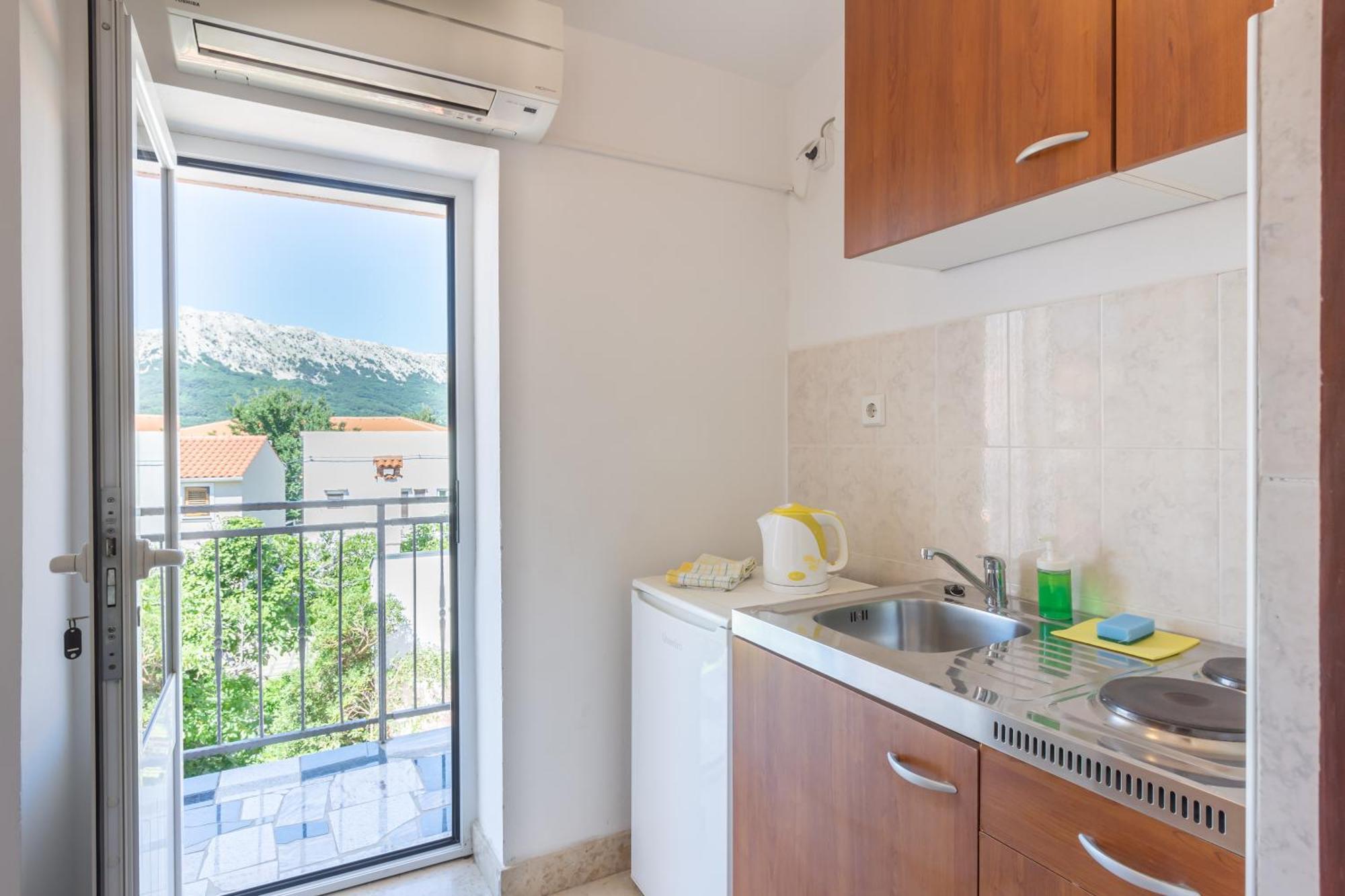 Rooms & Studio Apartments By The Way Baška Εξωτερικό φωτογραφία